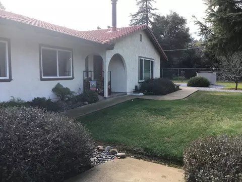 16383 China Gulch Dr, Anderson, CA 96007
