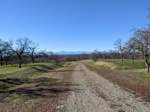 000 Kobbuntie Ct, Red Bluff, CA 96080 photo 2