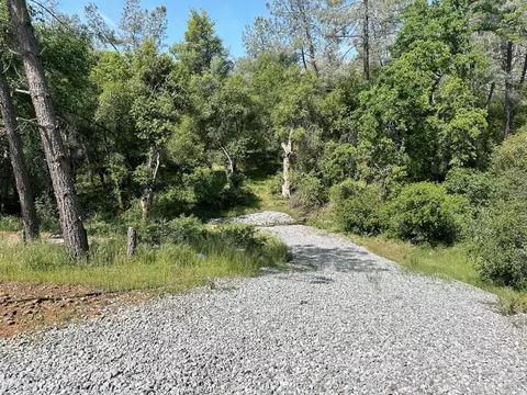 21292 Jennifer Dr, Redding, CA 96003 photo 4