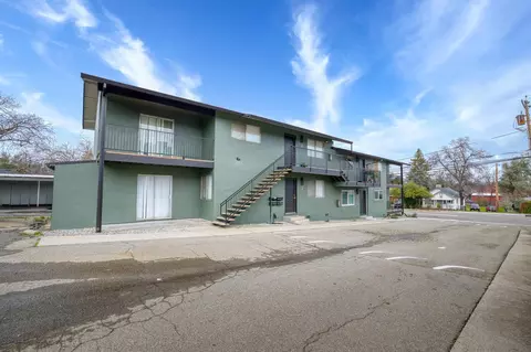 944 West St, Redding, CA 96001