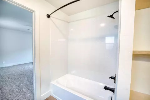 Bath - 944 West St, Redding, CA 96001 photo 5 of 5