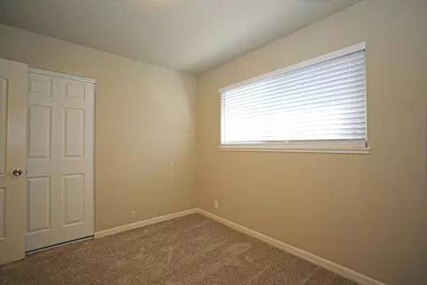 2015 Canal Dr, Redding, CA 96001 photo 7