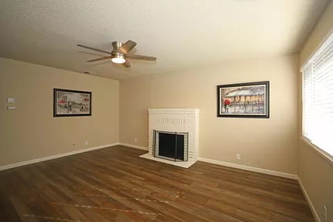 2015 Canal Dr, Redding, CA 96001 photo 2
