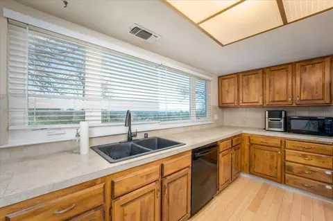2400 Annette Dr, Redding, CA 96001 photo 11