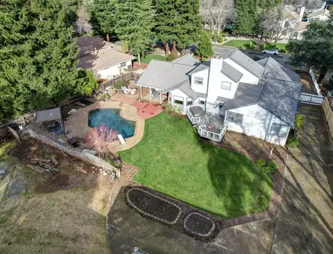 View/Area - 4340 Glen Vista Ct, Redding, CA 96002 photo 4 of 6