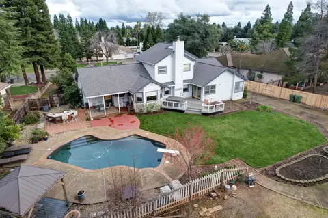 View/Area - 4340 Glen Vista Ct, Redding, CA 96002 photo 5 of 6