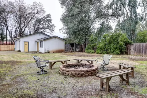 Exterior - 4340 Glen Vista Ct, Redding, CA 96002 photo 15 of 15