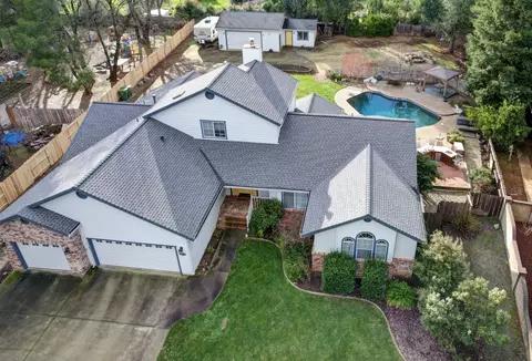 View/Area - 4340 Glen Vista Ct, Redding, CA 96002 photo 2 of 6