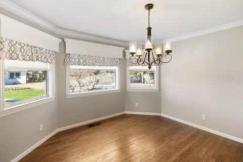 Dining - 4340 Glen Vista Ct, Redding, CA 96002 photo 2 of 3