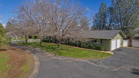 10077 Road Runner Way, Redding, CA 96003 photo 32