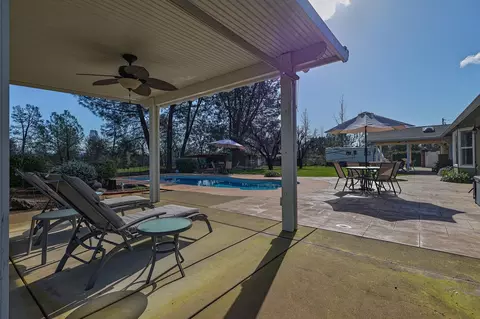 10077 Road Runner Way, Redding, CA 96003 photo 25