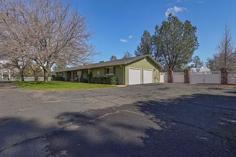10077 Road Runner Way, Redding, CA 96003 photo 28
