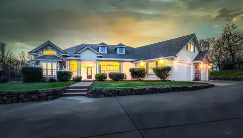 12670 River Hills Dr, Bella Vista, CA 96008
