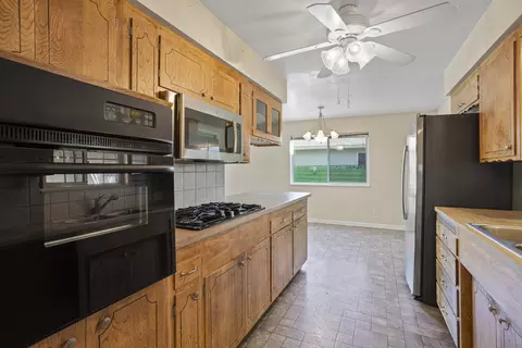2054 Meadowbrook Dr, Redding, CA 96001 photo 7