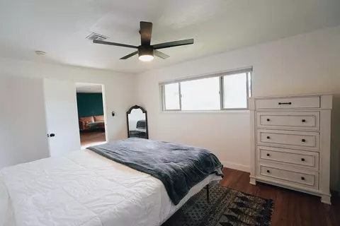 Bedroom - 3140 Stratford Ave, Redding, CA 96001 photo 3 of 8
