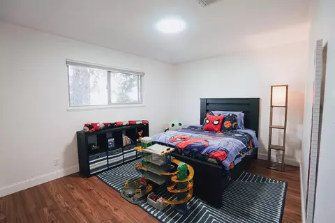 Bedroom - 3140 Stratford Ave, Redding, CA 96001 photo 6 of 8