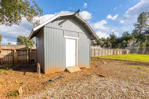 1215 Harpole Rd, Redding, CA 96002 photo 32