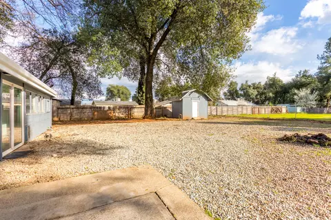 1215 Harpole Rd, Redding, CA 96002 photo 25