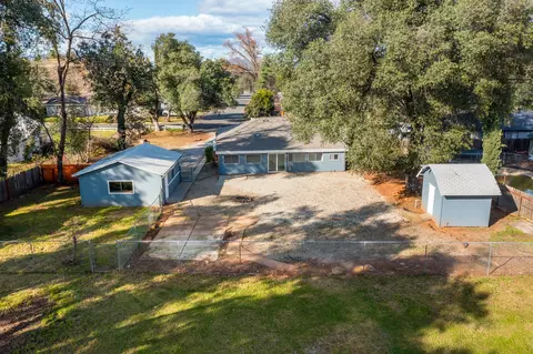 1215 Harpole Rd, Redding, CA 96002 photo 3