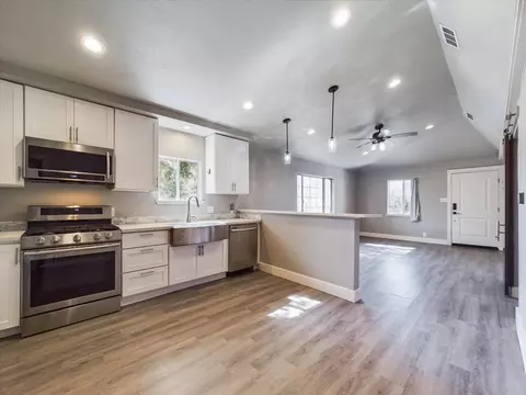 Kitchen - 1643 Canby Rd, Redding, CA 96002 photo 5 of 6