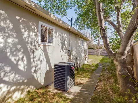 Exterior - 1643 Canby Rd, Redding, CA 96002 photo 10 of 14