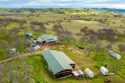10333 Trinity Alps Vista Rd, Ono, CA 96047