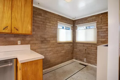 19087 Smith Ln, Redding, CA 96002 photo 8