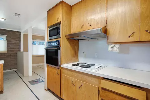 19087 Smith Ln, Redding, CA 96002 photo 5