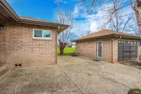 19087 Smith Ln, Redding, CA 96002 photo 15
