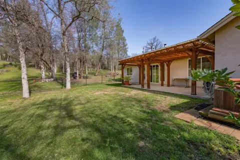 Exterior - 16877 Power Line Rd, Redding, CA 96001 photo 5 of 10