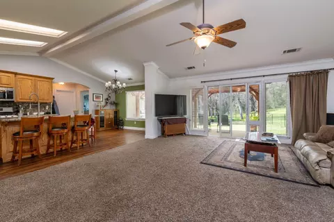 Living - 16877 Power Line Rd, Redding, CA 96001 photo 1 of 3