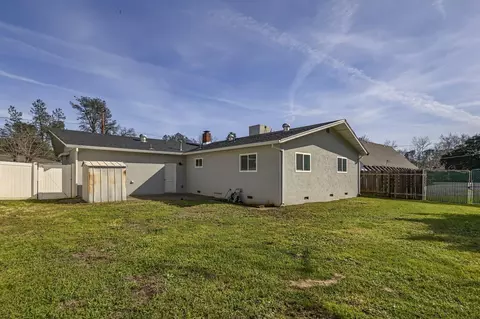 Exterior - 2962 Churn Ct, Redding, CA 96002 photo 9 of 13