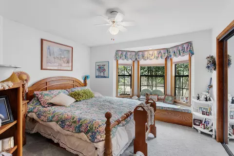 Bedroom - 2817 Panorama Dr, Redding, CA 96003 photo 3 of 4