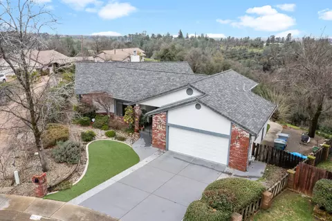 Exterior - 2817 Panorama Dr, Redding, CA 96003 photo 8 of 10