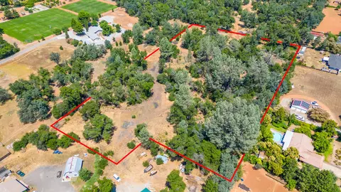 4850 Persistence Ln, Redding, CA 96002