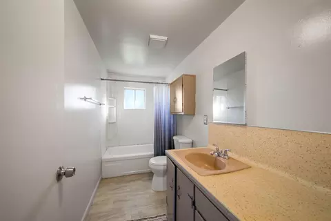 Bath - 3377 Keswick Dam Rd, Redding, CA 96003 photo 1 of 1