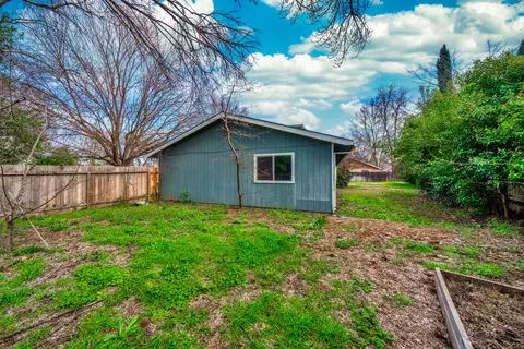 2833 Gunn Ct, Redding, CA 96001 photo 13