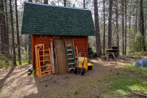 Exterior - 9200 Rainbow Lake Rd, Ono, CA 96047 photo 12 of 15