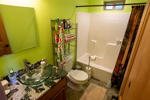Bath - 9200 Rainbow Lake Rd, Ono, CA 96047 photo 1 of 2