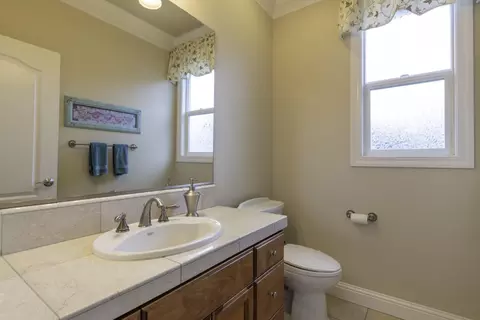 1547 Saint Andrews Dr, Redding, CA 96003 photo 13