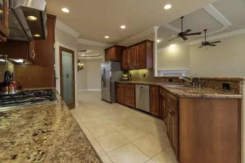 1547 Saint Andrews Dr, Redding, CA 96003 photo 7