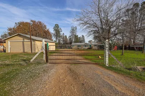 4767 Fox Dr, Anderson, CA 96007