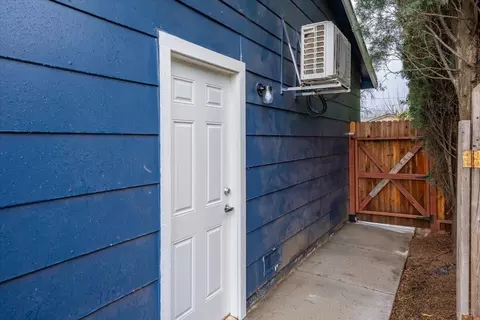 Exterior - 2442 Corona St, Redding, CA 96002 photo 15 of 20