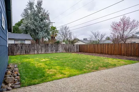 Exterior - 2442 Corona St, Redding, CA 96002 photo 11 of 20