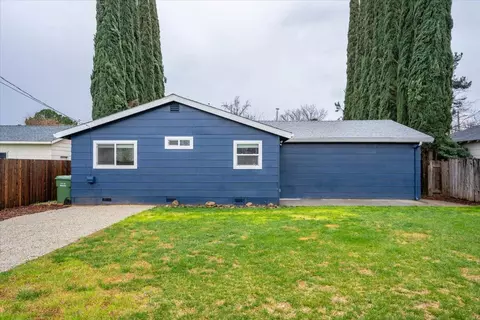 Exterior - 2442 Corona St, Redding, CA 96002 photo 6 of 20