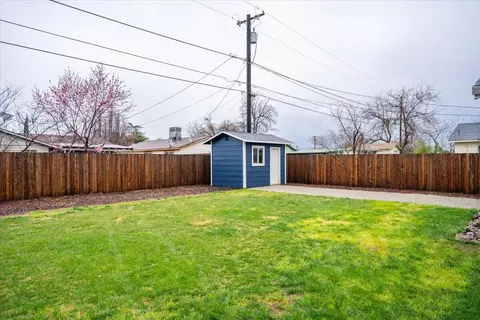 Exterior - 2442 Corona St, Redding, CA 96002 photo 12 of 20