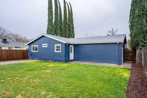 Exterior - 2442 Corona St, Redding, CA 96002 photo 7 of 20