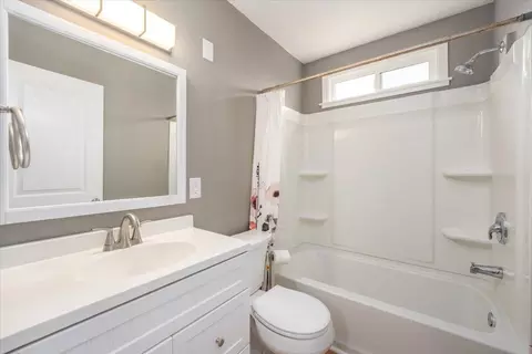 Bath - 2442 Corona St, Redding, CA 96002 photo 2 of 2