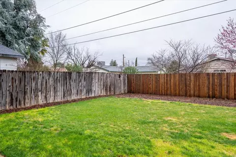 Exterior - 2442 Corona St, Redding, CA 96002 photo 5 of 20