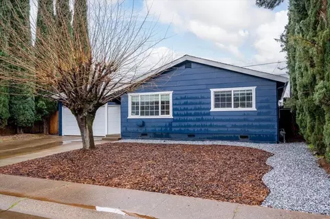 Exterior - 2442 Corona St, Redding, CA 96002 photo 10 of 20